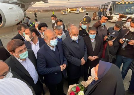 وزیر کشور وارد کرمانشاه شد
