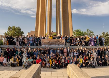 بزرگترین گردهمایی عکاسان همدان در روز جهانی عکاسی برگزار شد