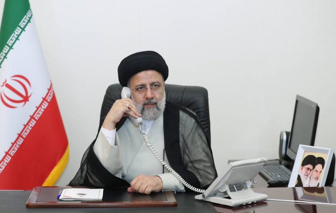 رئیس‌جمهور در تماس تلفنی با خانواده مرحومه مهسا امینی: دستور داده‌ام حادثه با دقت رسیدگی شود تا هیچ حقی ضایع نشود   