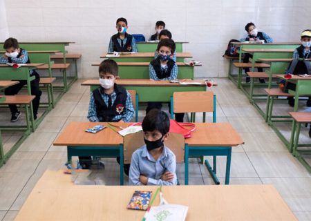 هیچ مدرسه ای در لرستان تعطیل نیست
