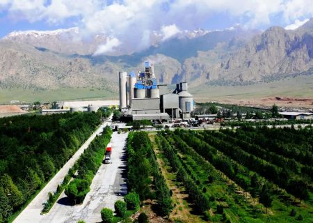 کسب رتبه برتر شرکت صنایع سیمان غرب در جشنواره ملی معادن و صنایع معدنی کشور 