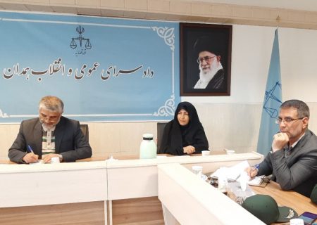 وضع و اصلاح قوانین اقتصادی، لازمه “مهار تورم و رشد تولید” است