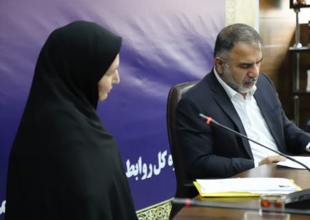 تاکید استاندار لرستان بر تداوم برگزاری دیدارهای چهره به چهره با مردم 
