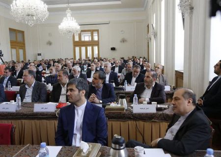 بازارچه‌های سه‌گانه‌ مرزی استان ایلام در رونق اقتصادی کشور و تثبیت جمعیت مرزنشینان اثرگذار است