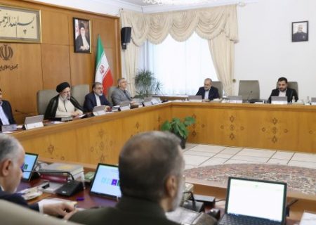 مسئولان اطلاع‌رسانی دولت و مدیران دستگاه های اجرایی با اطلاع رسانی به موقع و دقیق و پاسخگویی فوری ،تصویری صحیح از عملکرد دولت ارائه کنند   